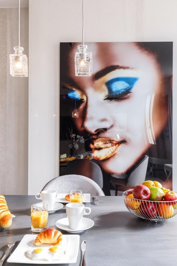 L'Attique Des Artistes Yourhosthelper Cannes Exteriör bild